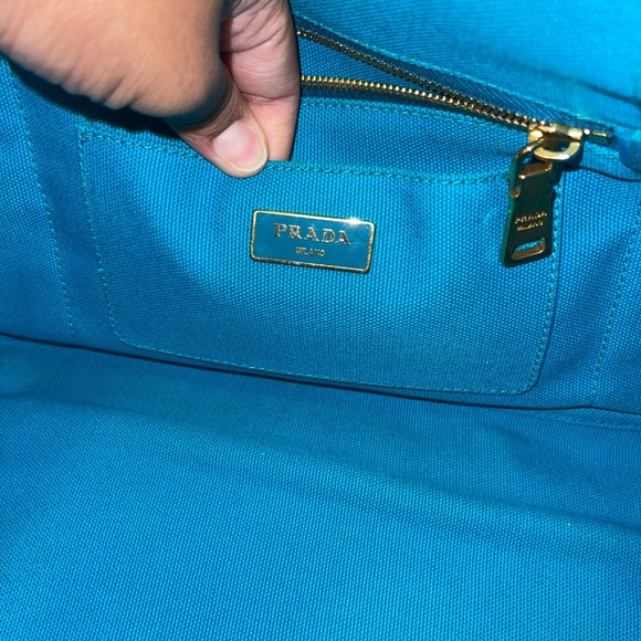 Prada canapa - Picture 6 of 16